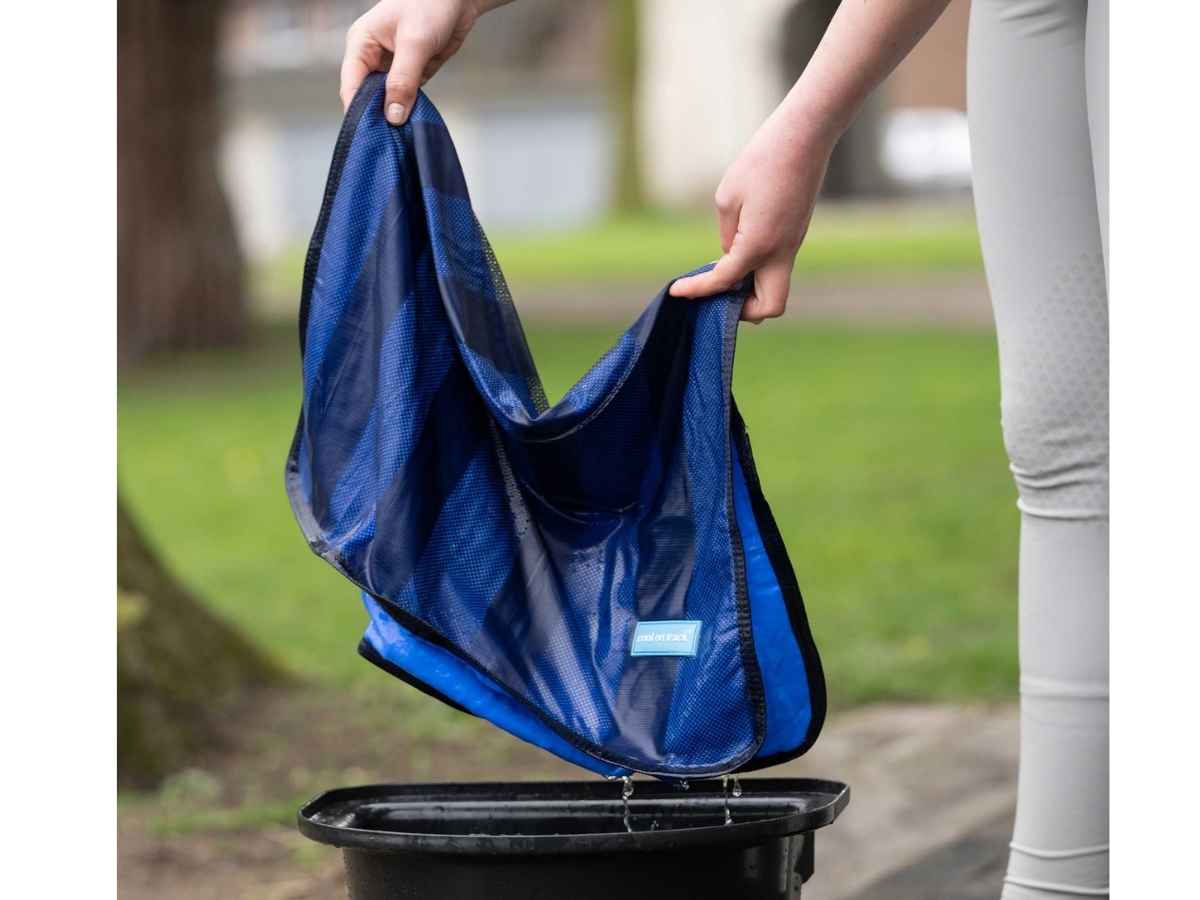 BACK ON TRACK Handtuch mit Kühleffekt Cool on Track